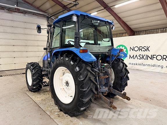 New Holland 5635 Tractors
