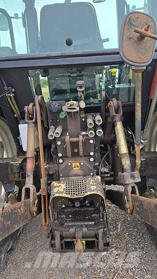 New Holland L85 トラクター