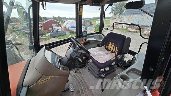 New Holland L85 トラクター
