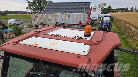 New Holland L85 トラクター