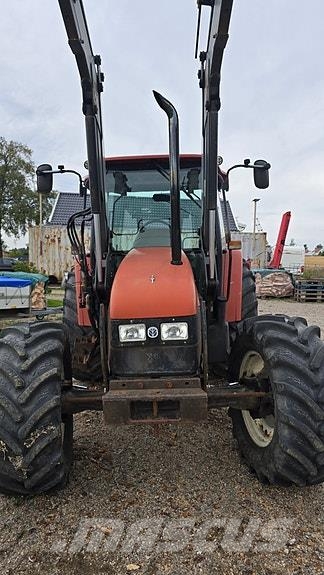 New Holland L85 トラクター