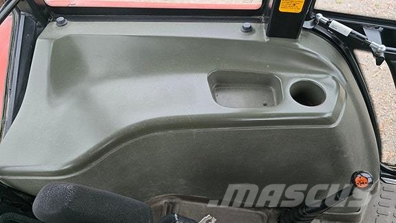 New Holland L85 トラクター