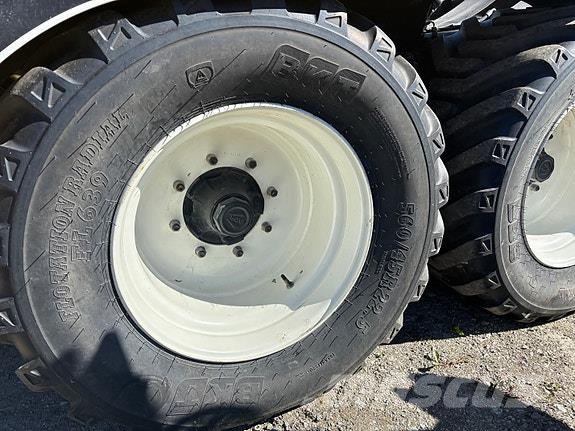 New Holland Rollbaler 135 Ultra 圓型牧草打包機