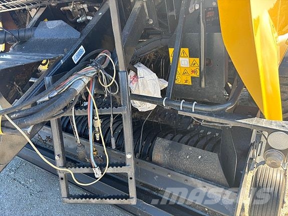 New Holland Rollbaler 135 Ultra 圓型牧草打包機