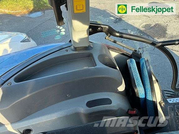 New Holland T5.115 EC med Trima +2,1 Laster Traktorer