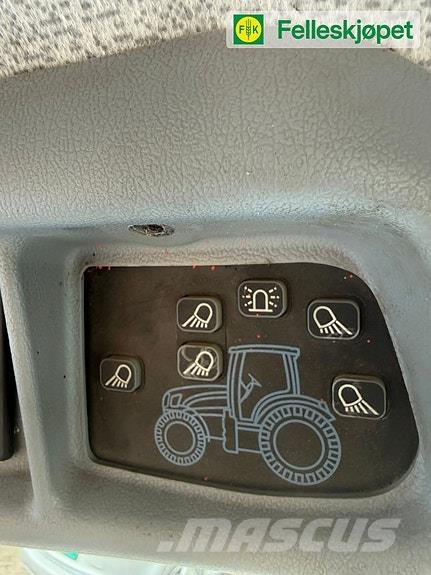 New Holland T6040 الجرارات
