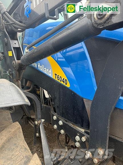New Holland T6040 الجرارات