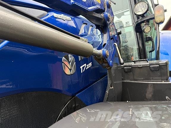 New Holland T7.225 Auto Command Traktorer