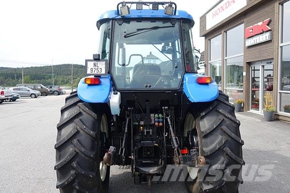 New Holland TD90 トラクター