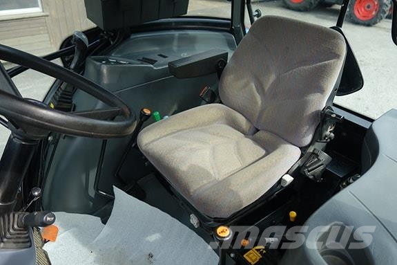 New Holland TD90 トラクター