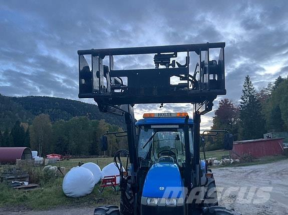 New Holland TD90D Tractors