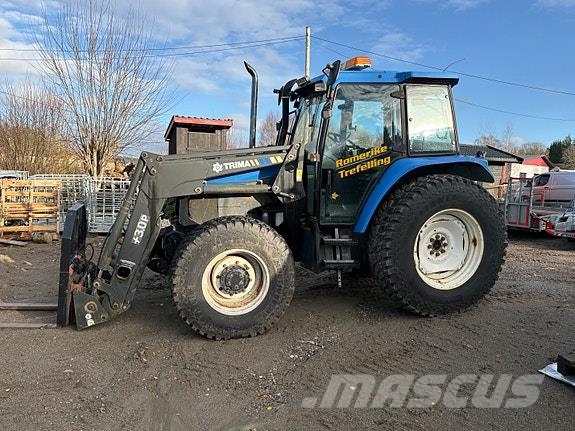 New Holland TS 110, 2 sett dekk Traktori