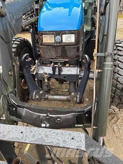 New Holland TS 110, 2 sett dekk Traktori