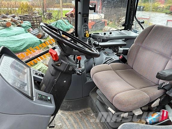 New Holland TS 110, 2 sett dekk Traktori