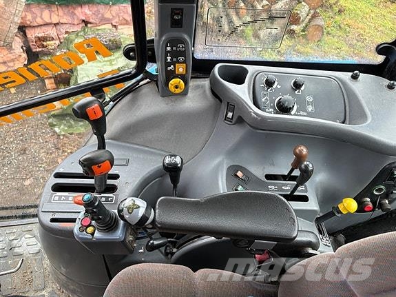 New Holland TS 110, 2 sett dekk Traktori