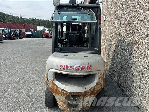 Nissan FD30 30871 Otros