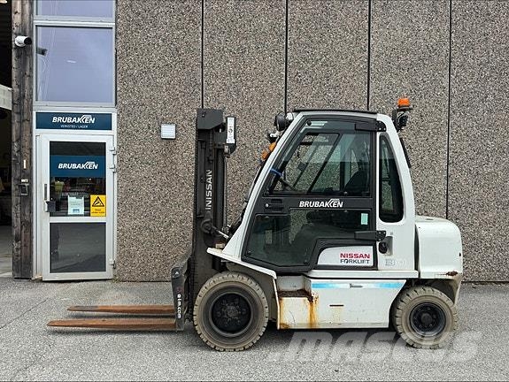 Nissan FD30 47866 معدات البناء - غير ذلك