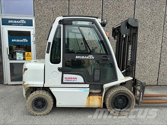 Nissan FD30 47866 معدات البناء - غير ذلك