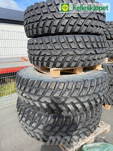 Nokian Hakka TRI 2 540/80R38+440/80R28 Rehvid, rattad ja veljed