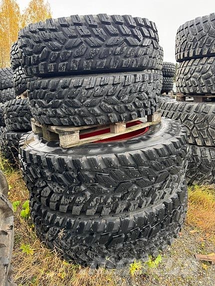 Nokian Hakkapeliitta 540/80R38 og 400/80R28 Dekk, hjul og felger