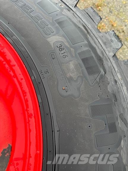 Nokian Hakkapeliitta 540/80R38 og 400/80R28 Dekk, hjul og felger