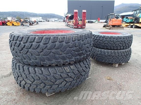 Nokian Hakkapelita hjulsett 540/80R38 og 440/80R28 Tyres, wheels and rims