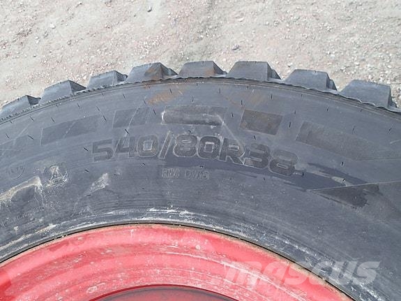 Nokian Hakkapelita hjulsett 540/80R38 og 440/80R28 Tyres, wheels and rims