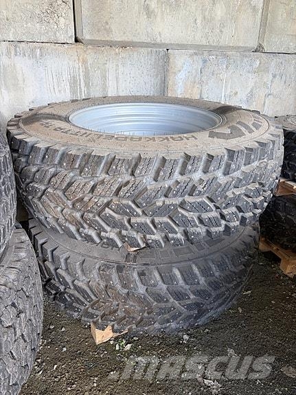 Nokian Hakkapelita Vinterdekk med pigg Інше дорожнє і снігозбиральне обладнання