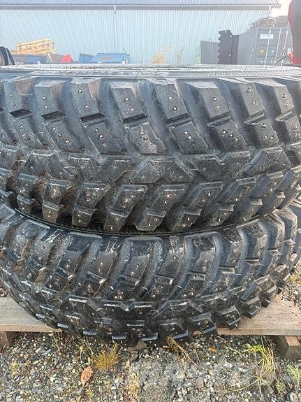 Nokian Tri 2 Pneus, rodas e aros