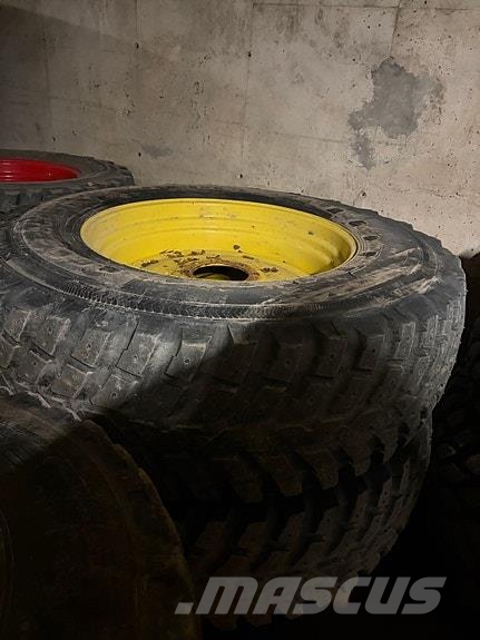 Nokian TRI2 الإطارات والعجلات والحافات