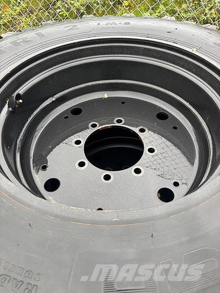 Nokian TRI2 الإطارات والعجلات والحافات