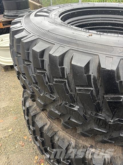 Nokian TRI2 الإطارات والعجلات والحافات