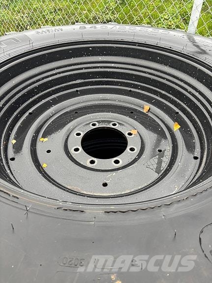 Nokian TRI2 الإطارات والعجلات والحافات