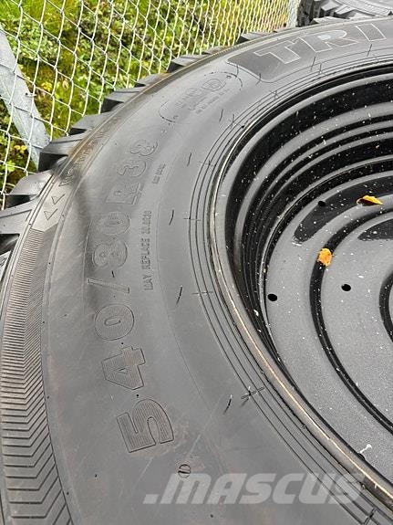 Nokian TRI2 الإطارات والعجلات والحافات