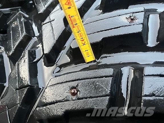 Nokian TRI2 Ukjent modell ماكينات زراعية - غير ذلك