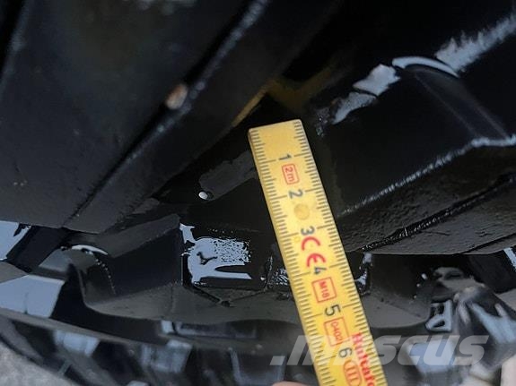 Nokian TRI2 Ukjent modell ماكينات زراعية - غير ذلك