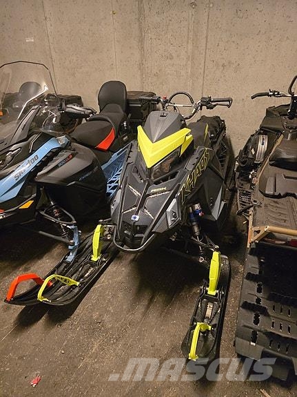 Polaris 850 RMK Khaos Matryx 155 Sneeuwscooters