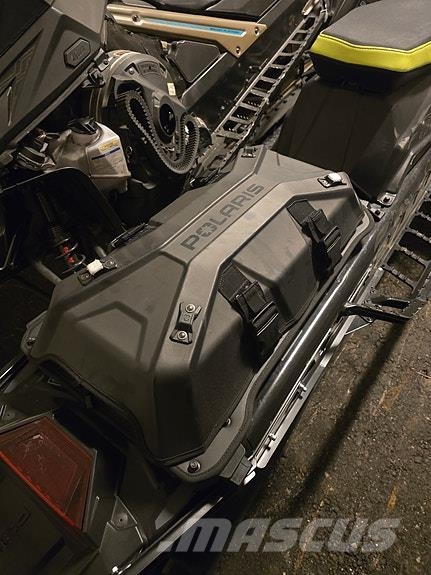 Polaris 850 RMK Khaos Matryx 155 Sneeuwscooters