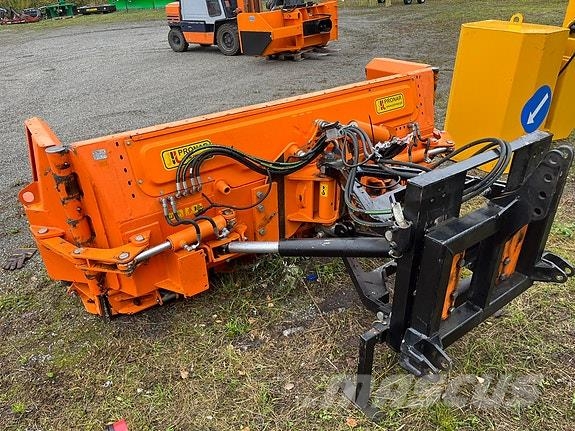Pronar Puu3700 حراثات ونصول الجليد