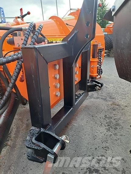 Pronar PUV-3m & 3,6 m Espalhadores de areia e sal