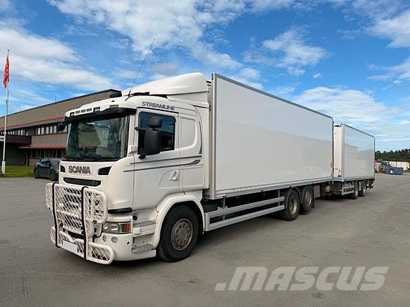 Scania  Camiones con caja de remolque