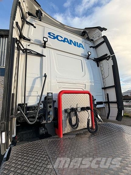 Scania 660R forberedt for hydraulikk og ADR Truck Tractor Units