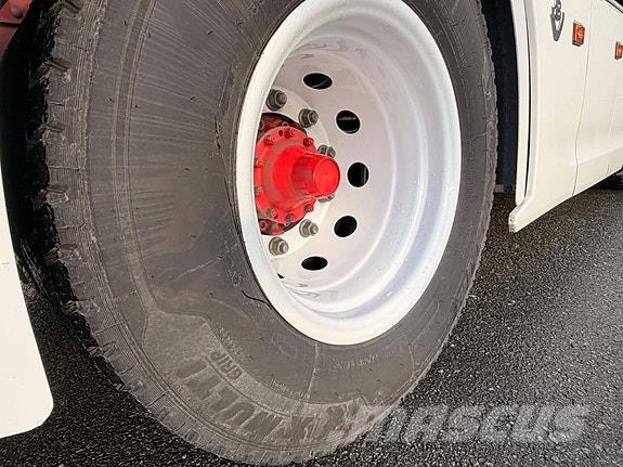 Scania 660R forberedt for hydraulikk og ADR Truck Tractor Units