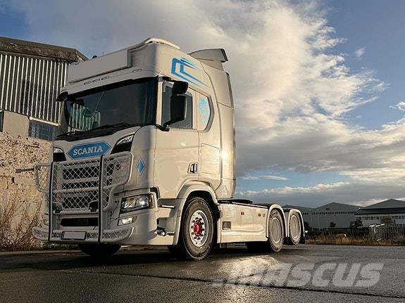Scania 660R forberedt for hydraulikk og ADR Truck Tractor Units
