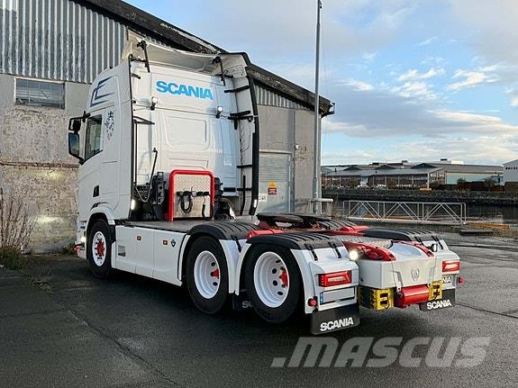 Scania 660R forberedt for hydraulikk og ADR Truck Tractor Units