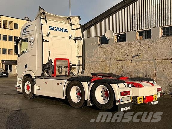 Scania 660R forberedt for hydraulikk og ADR Truck Tractor Units