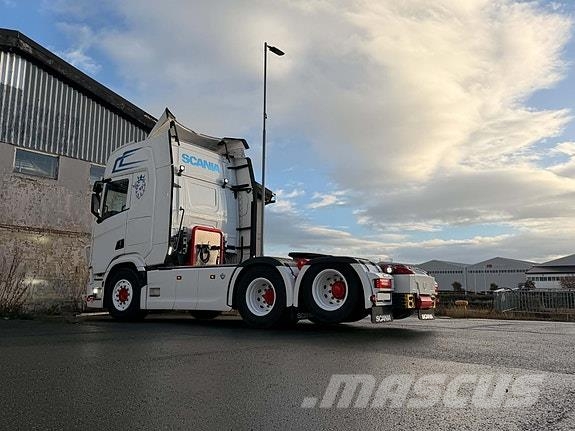 Scania 660R forberedt for hydraulikk og ADR Truck Tractor Units