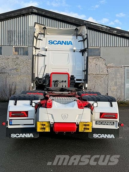 Scania 660R forberedt for hydraulikk og ADR Truck Tractor Units