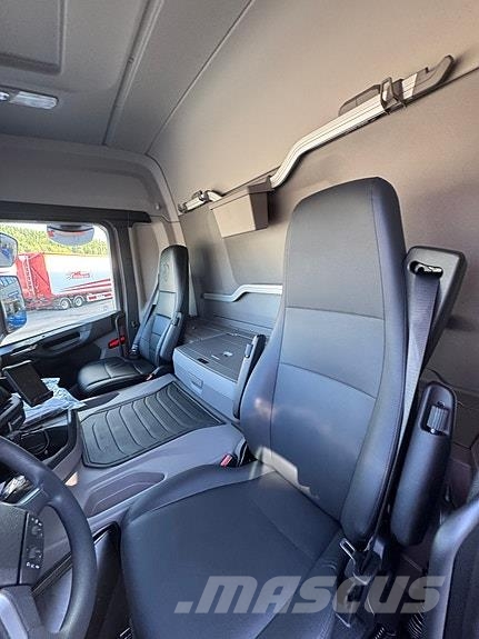 Scania G460B6X2*2NB Çekiciler