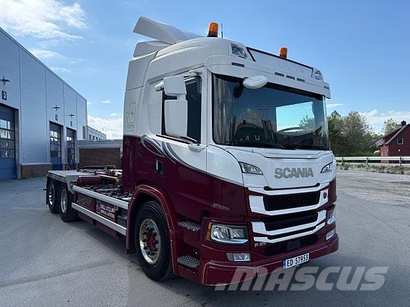 Scania P23 elektrisk med Joab krokløfter Camiones desmontables
